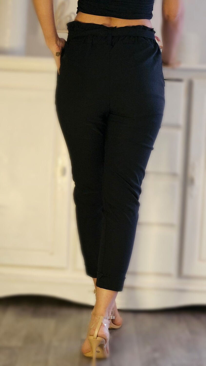 PANTALON MATIÈRE ÉLASTIQUE AVEC CEINTURE MADE IN ITALIE - Ellarmonie